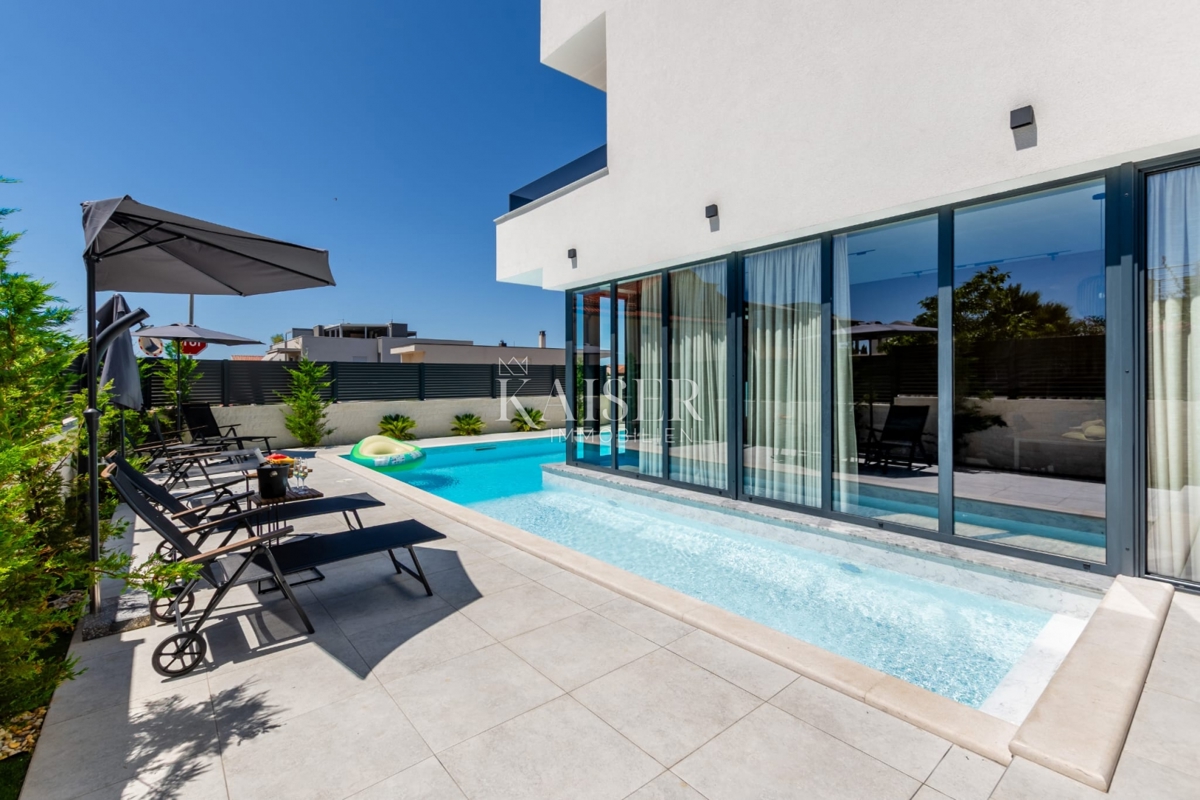 Zadar - Vrsi luksuzna vila 150 m od morja