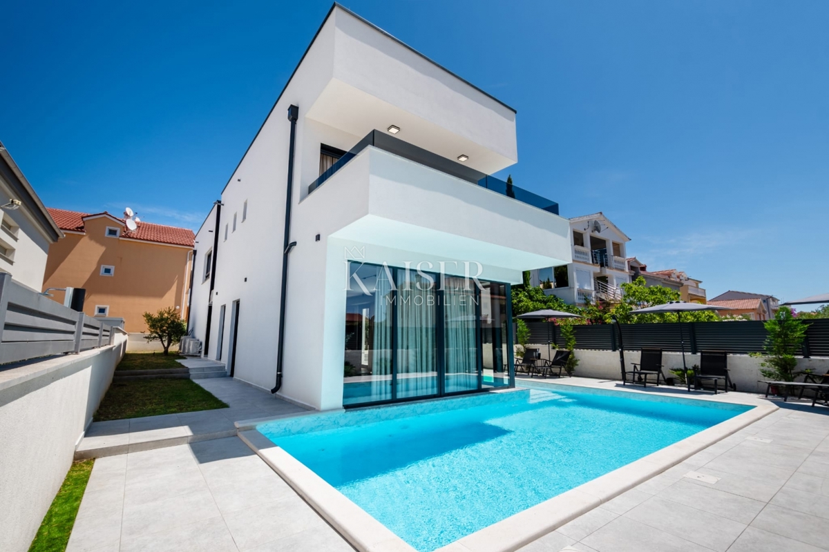 Zadar - Vrsi luksuzna vila 150 m od morja