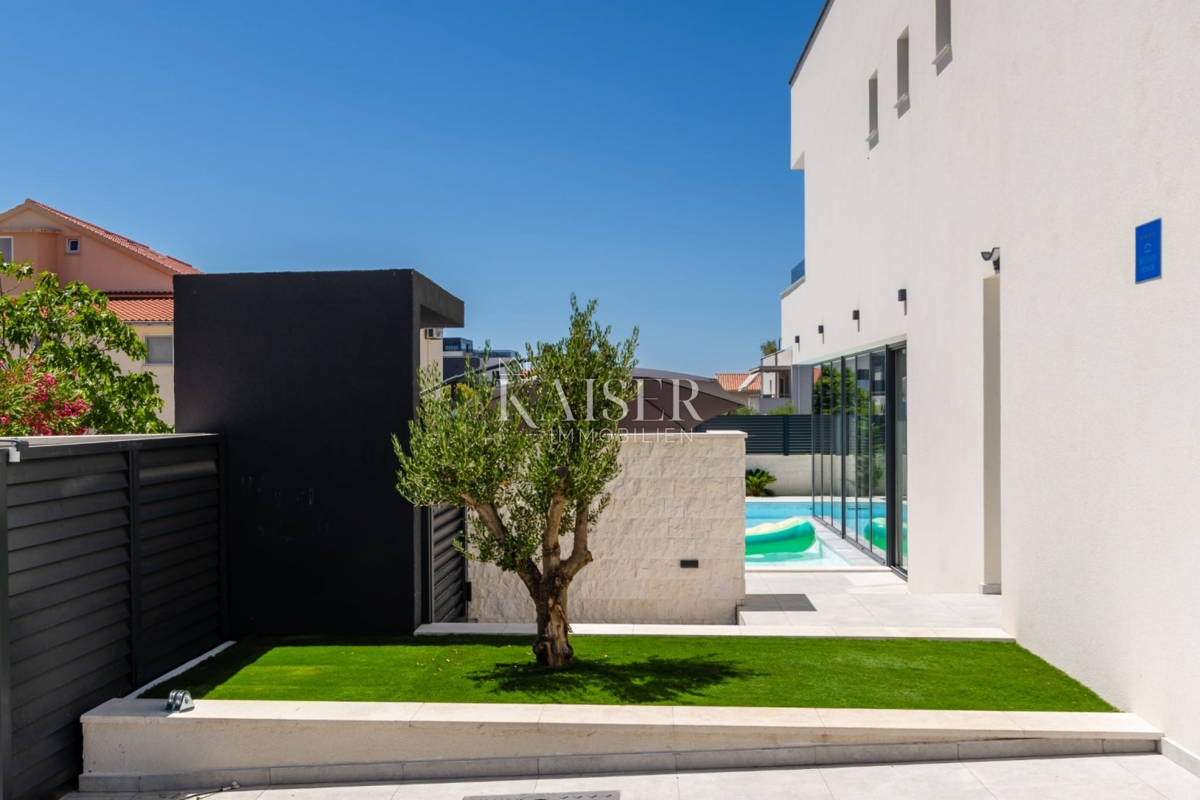 Zadar - Vrsi luksuzna vila 150 m od morja