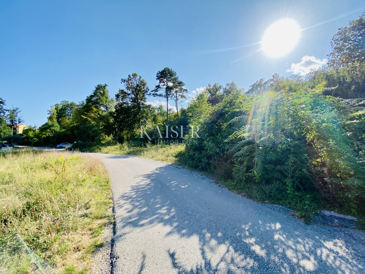  Zazidljivo zemljišče Pobri, Opatija - Okolica, 605m2