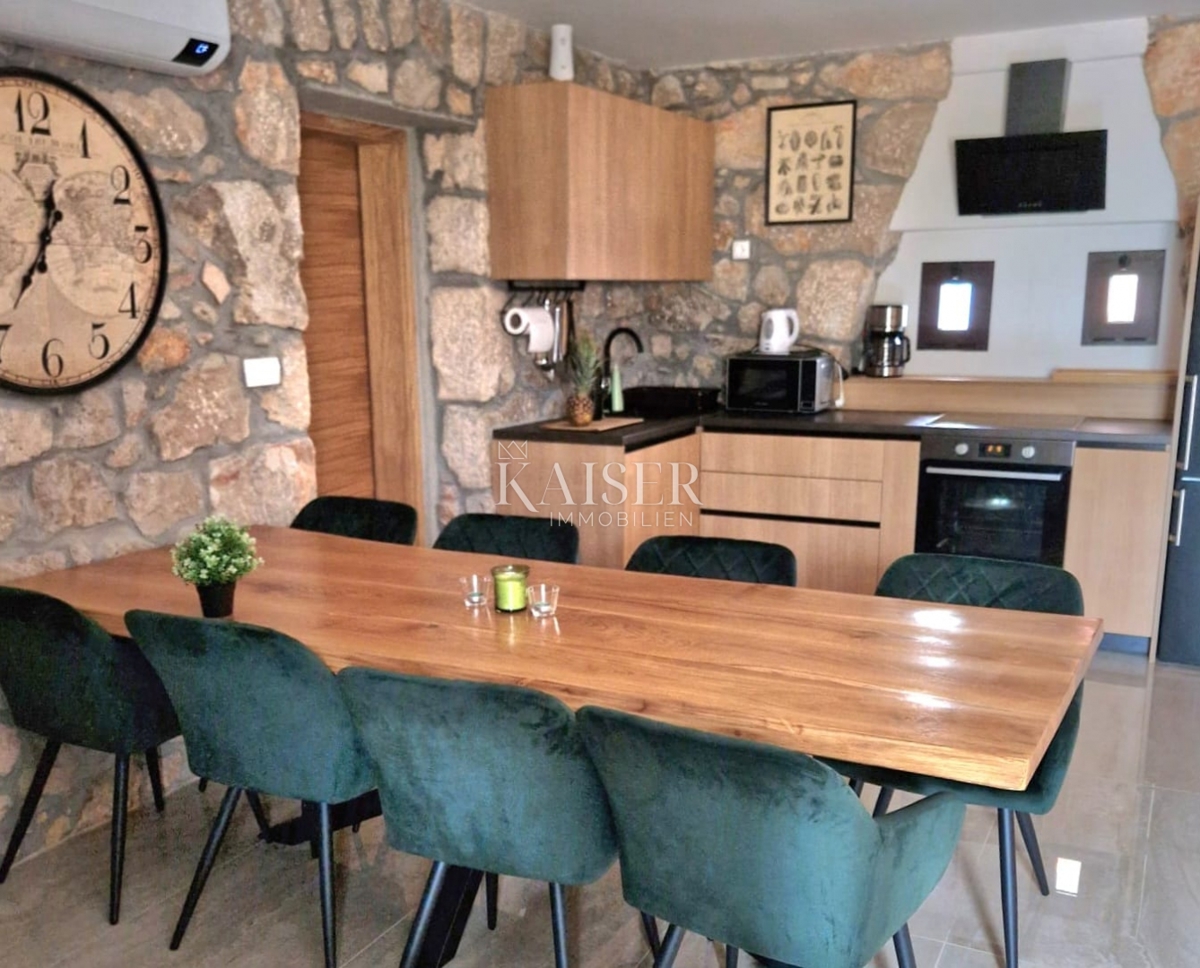 Otok Krk, okolica Dobrinja - adaptirana starina