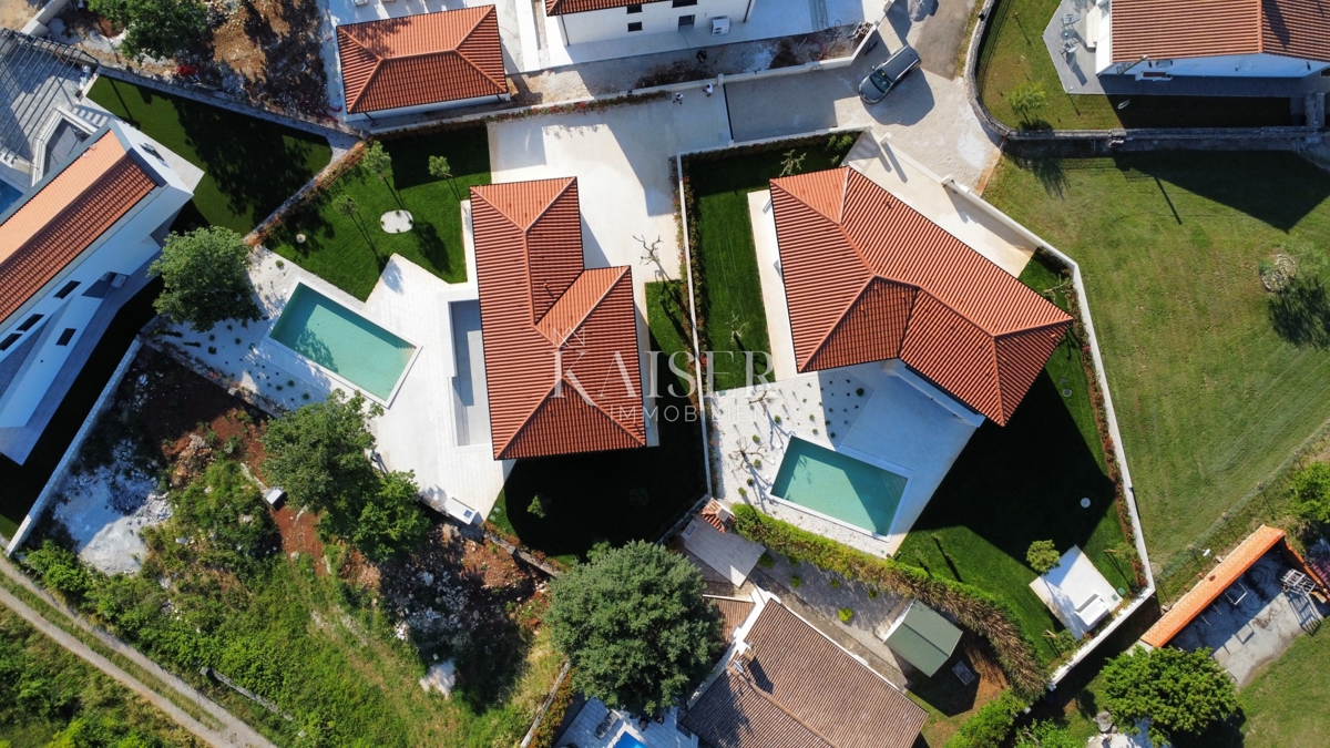 Istra - Poreč, moderna vila z bazenom in savno