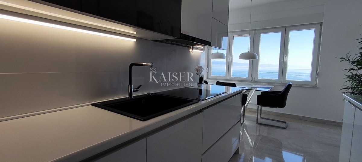 Ičići - apartma 1. red do obale, 70 m2