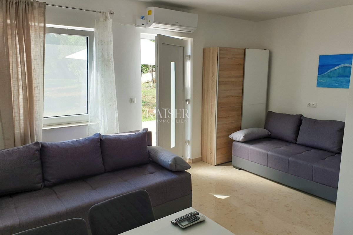 Rabac - apartmajska hiša z bazenom, 500 m2