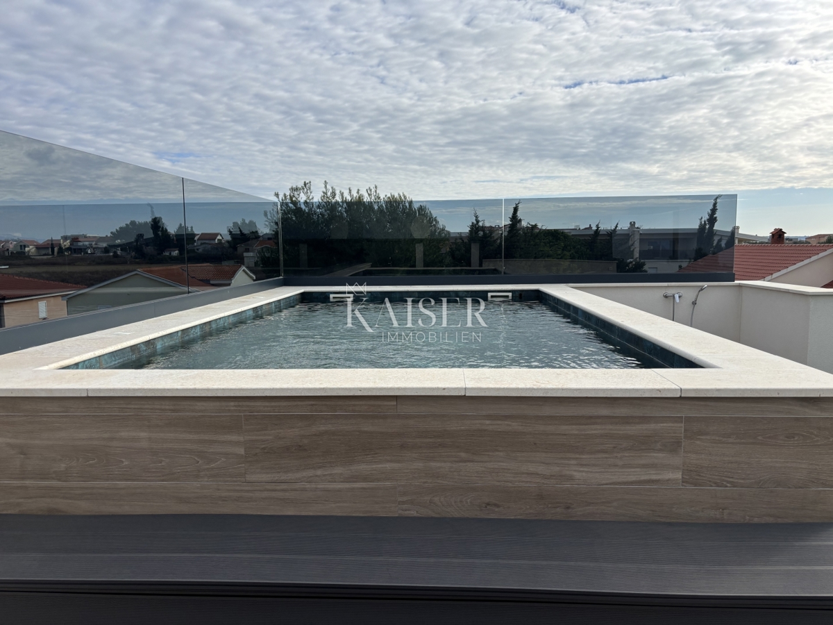 Zadar, Privlaka, prostorno, moderno stanovanje 70 m od morja