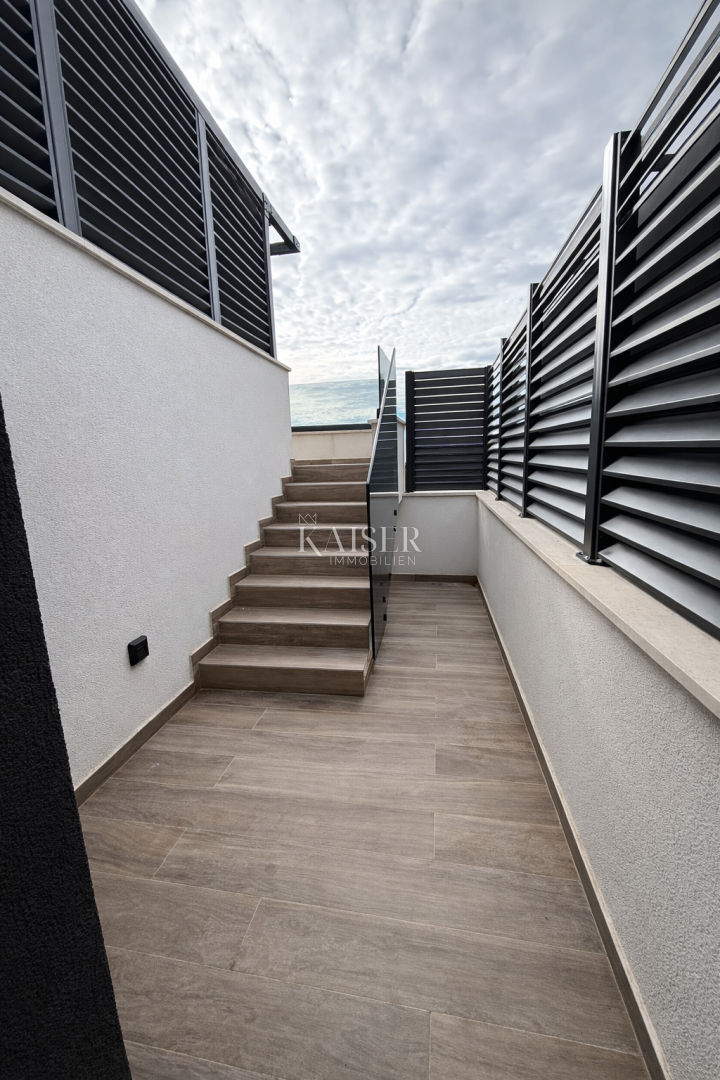 Zadar, Privlaka, prostorno, moderno stanovanje 70 m od morja