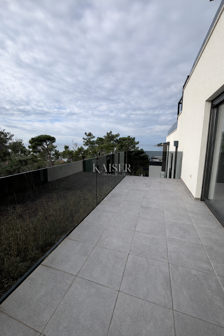 Zadar, Privlaka, prostorno, moderno stanovanje 70 m od morja