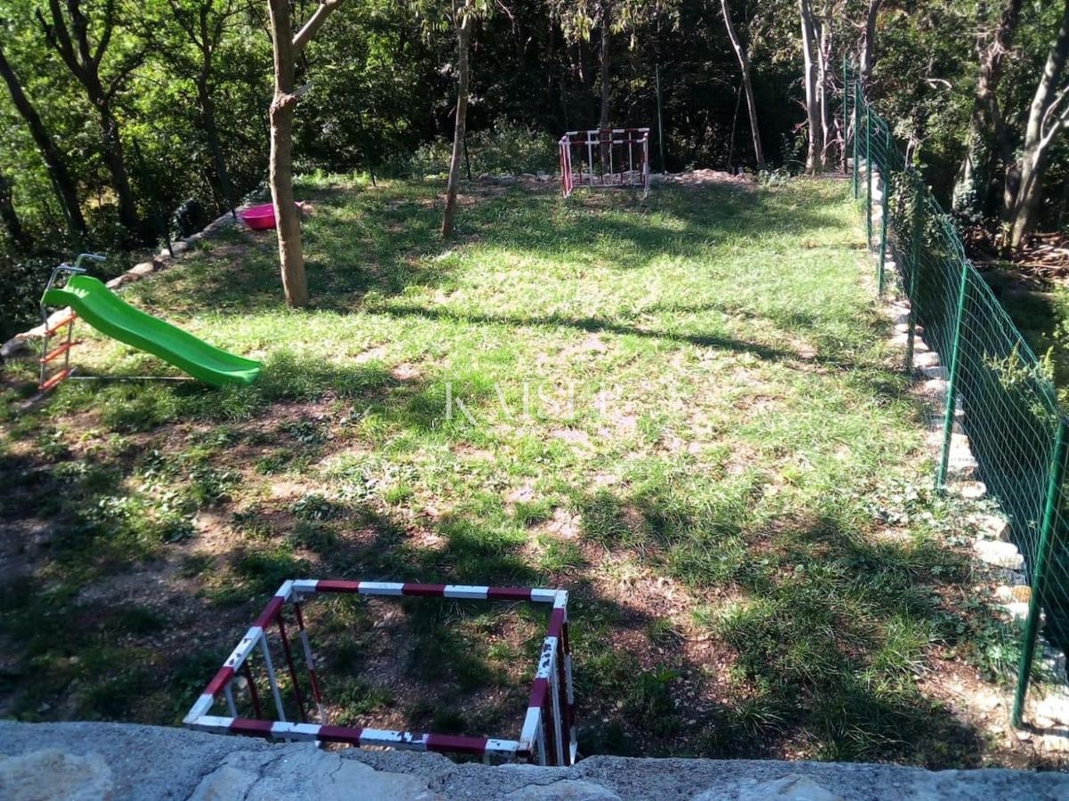 Crikvenica, Tribalj - lepa kamnita hiša z vrtom
