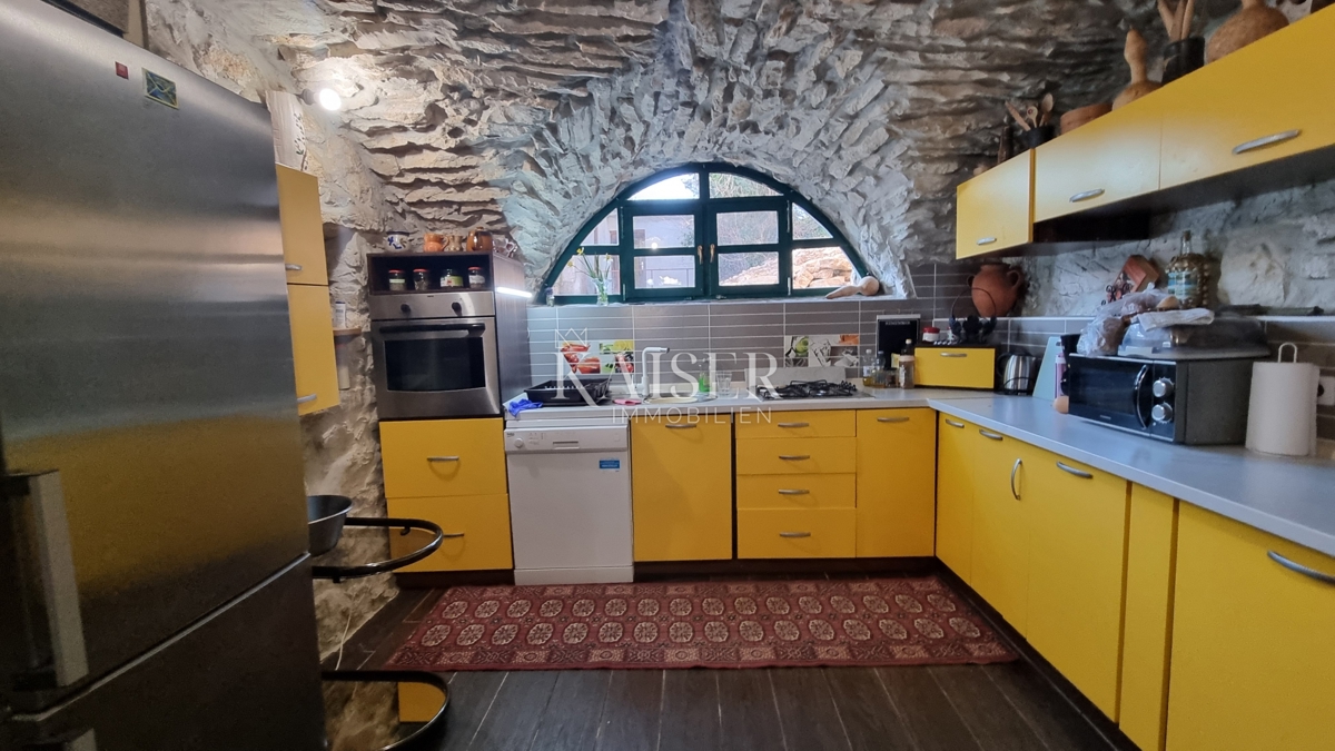Crikvenica, Tribalj - lepa kamnita hiša z vrtom