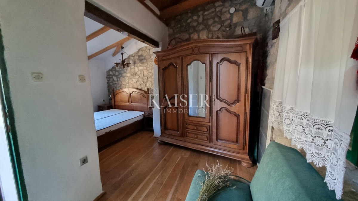 Crikvenica, Tribalj - lepa kamnita hiša z vrtom