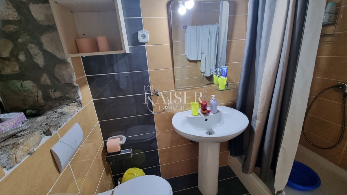 Crikvenica, Tribalj - lepa kamnita hiša z vrtom
