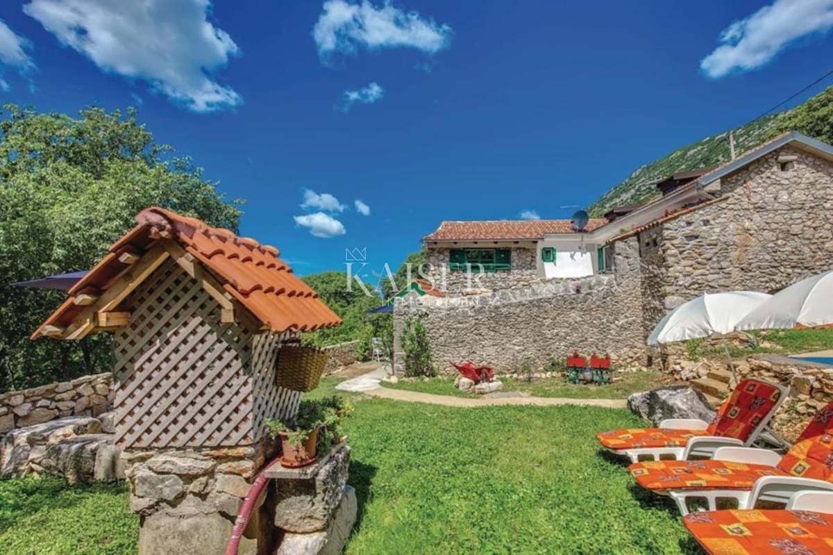 Crikvenica, Tribalj - lepa kamnita hiša z vrtom