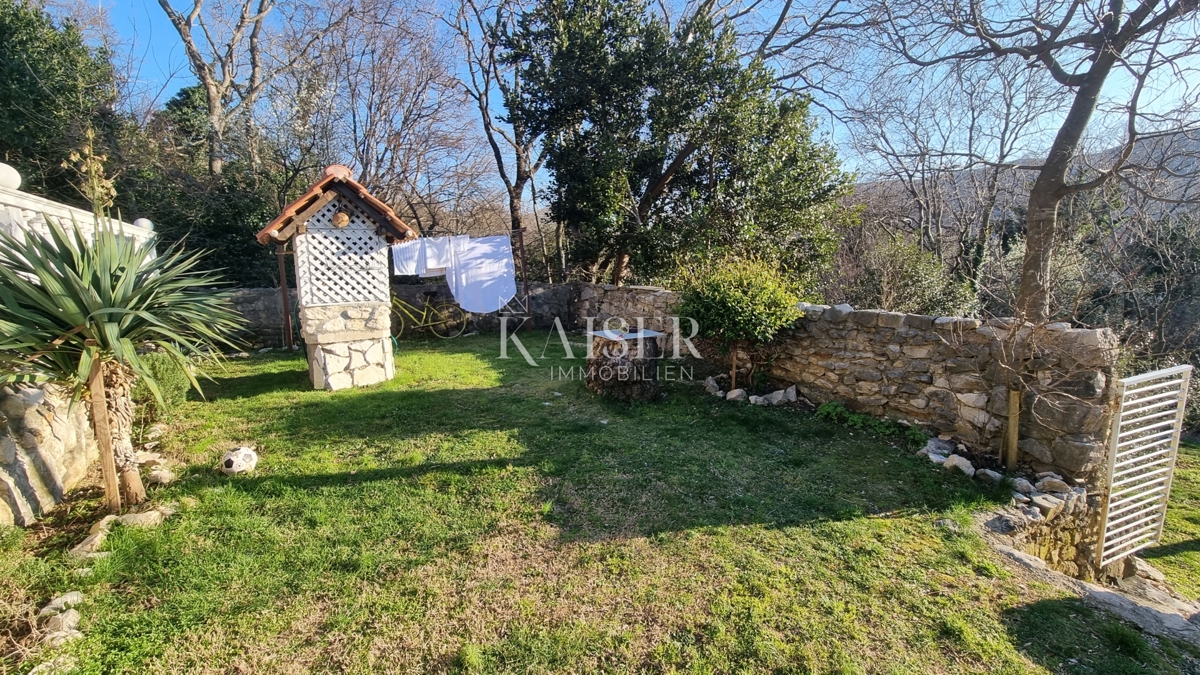 Crikvenica, Tribalj - lepa kamnita hiša z vrtom