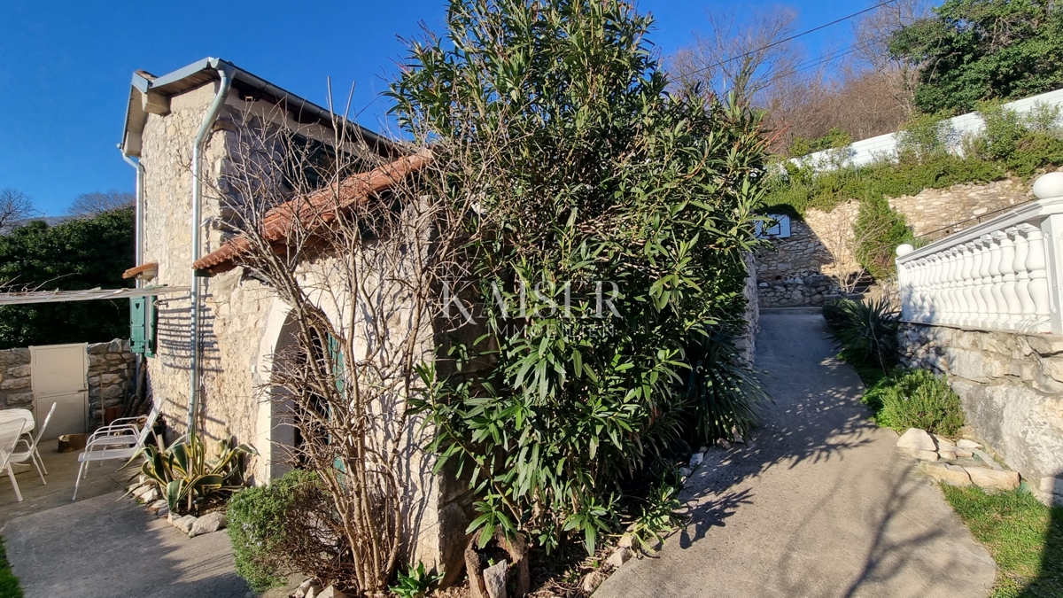 Crikvenica, Tribalj - lepa kamnita hiša z vrtom