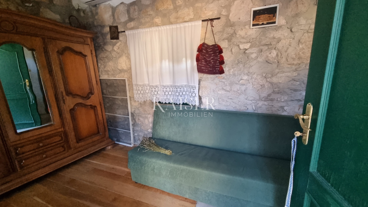 Crikvenica, Tribalj - lepa kamnita hiša z vrtom