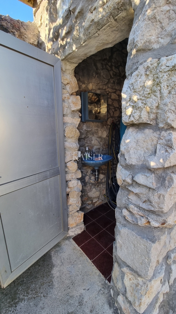 Crikvenica, Tribalj - lepa kamnita hiša z vrtom
