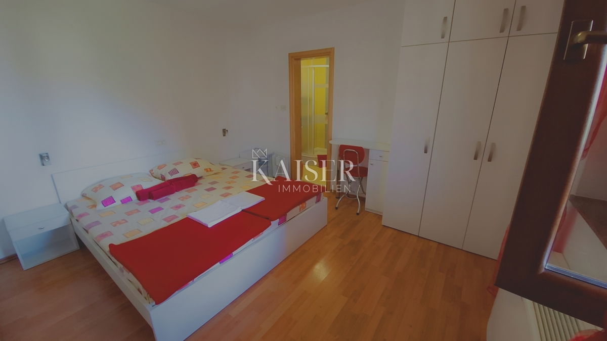 Otok Cres, Cres, hiša z več apartmaji