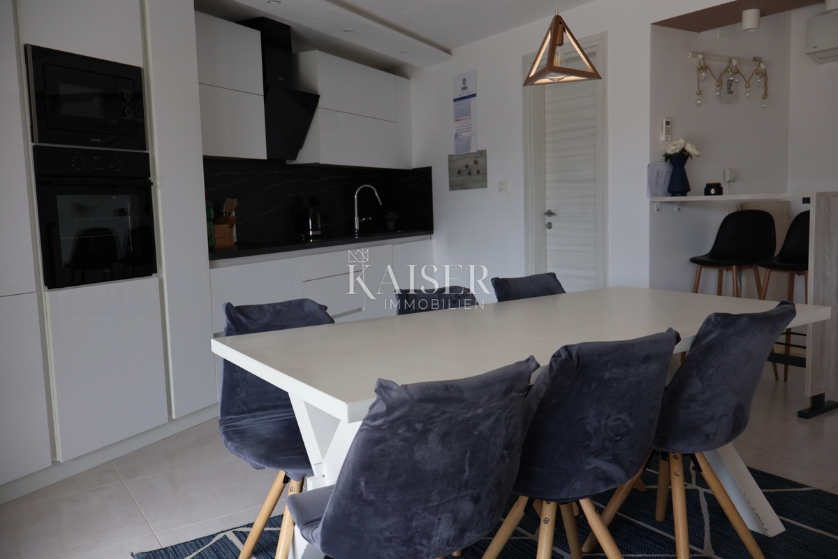 Vila Šmrika, Kraljevica, 400m2