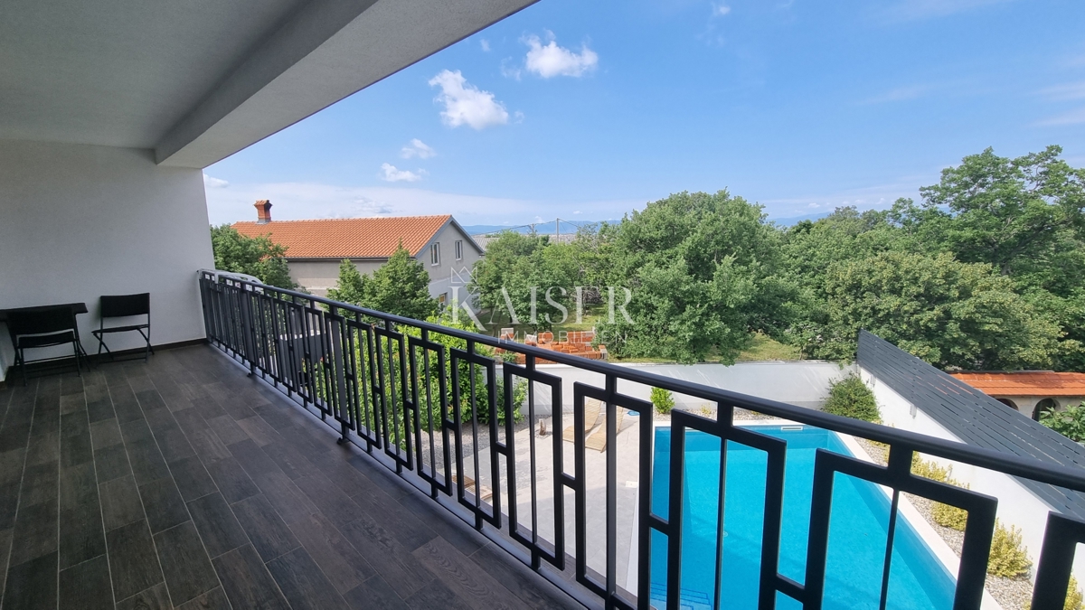 Vila Šmrika, Kraljevica, 400m2