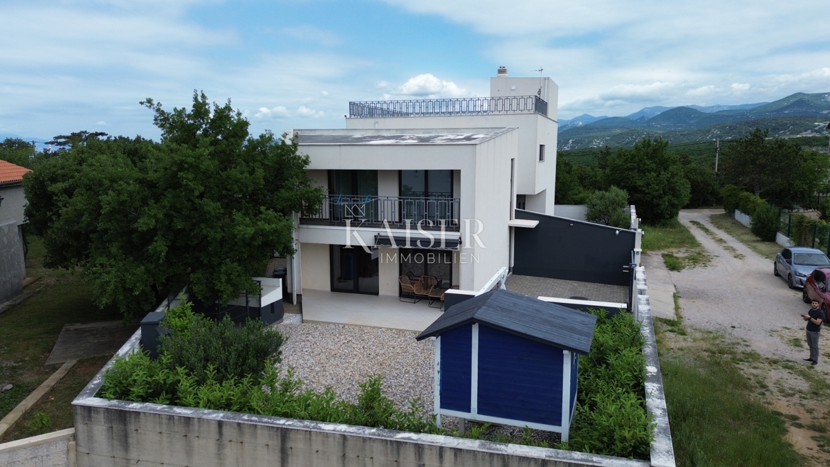 Vila Šmrika, Kraljevica, 400m2