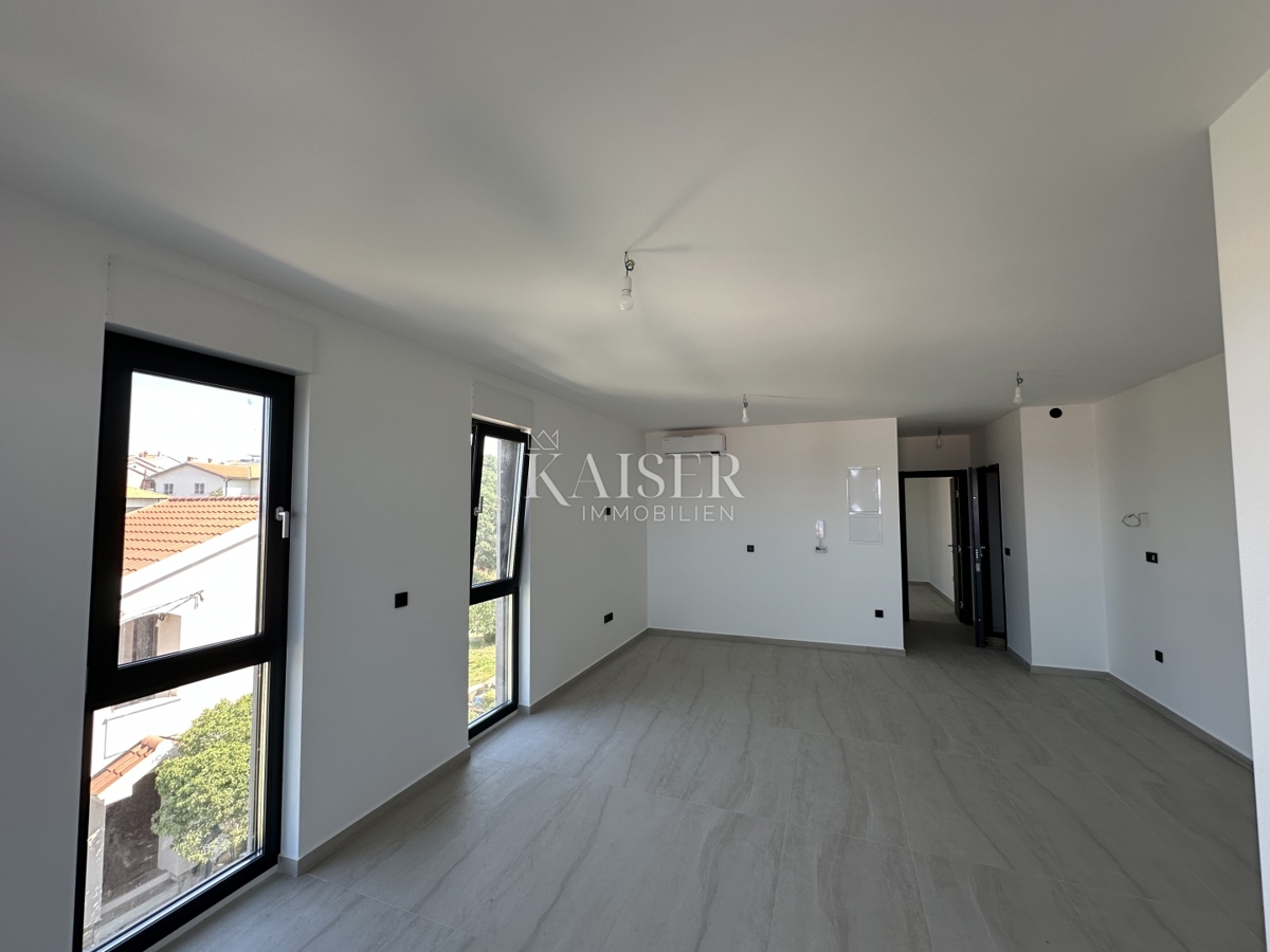 Zadar, Diklo, 92,4 m2, strešna terasa, 50 m od morja