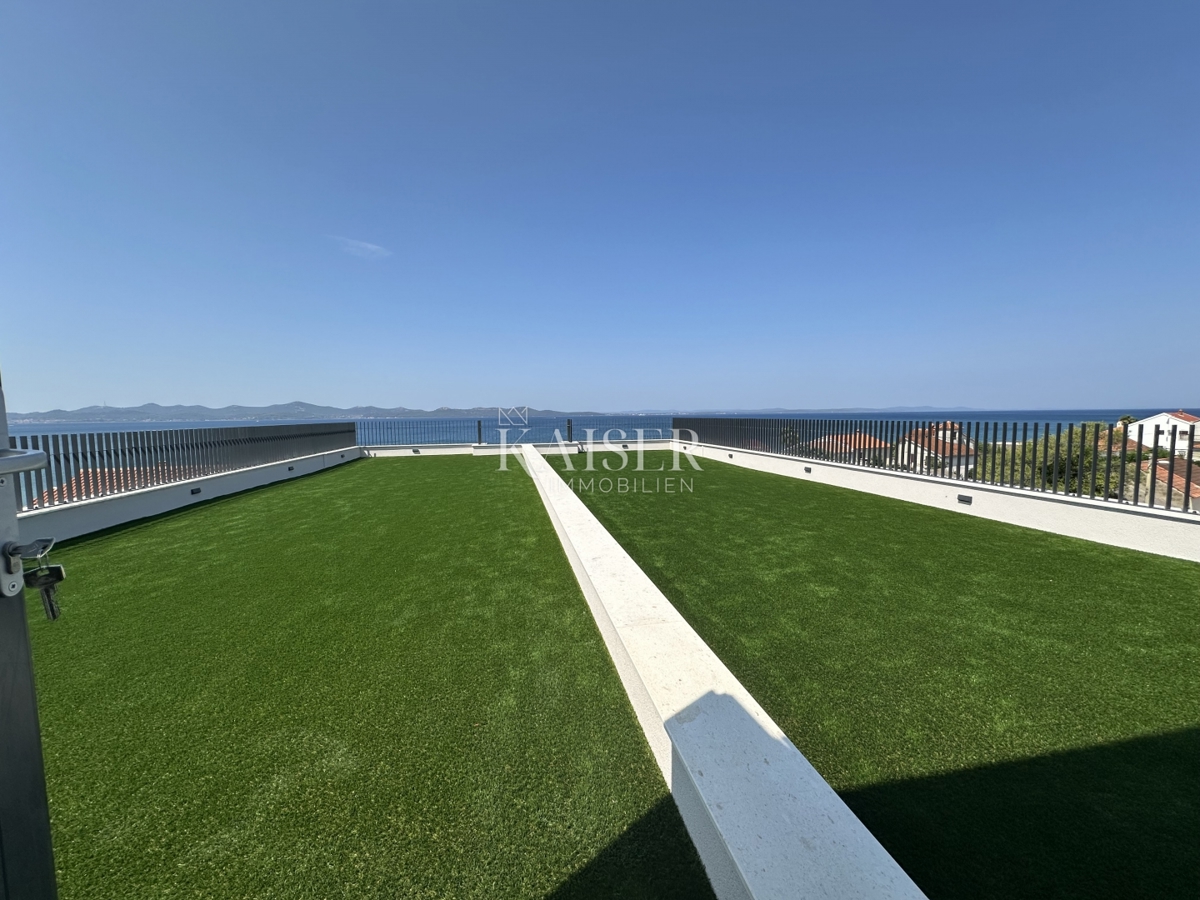 Zadar, Diklo, 92,4 m2, strešna terasa, 50 m od morja