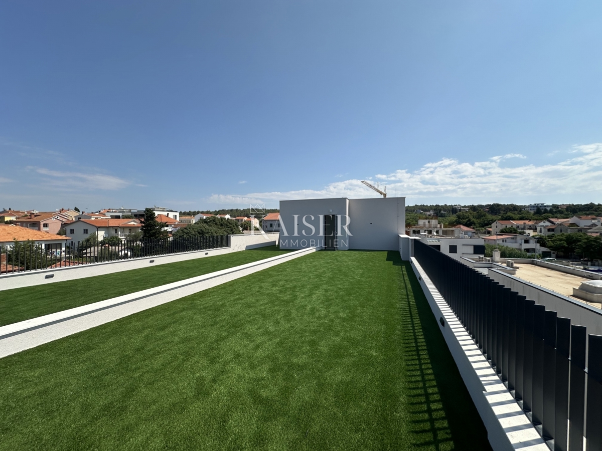 Zadar, Diklo, 92,4 m2, strešna terasa, 50 m od morja