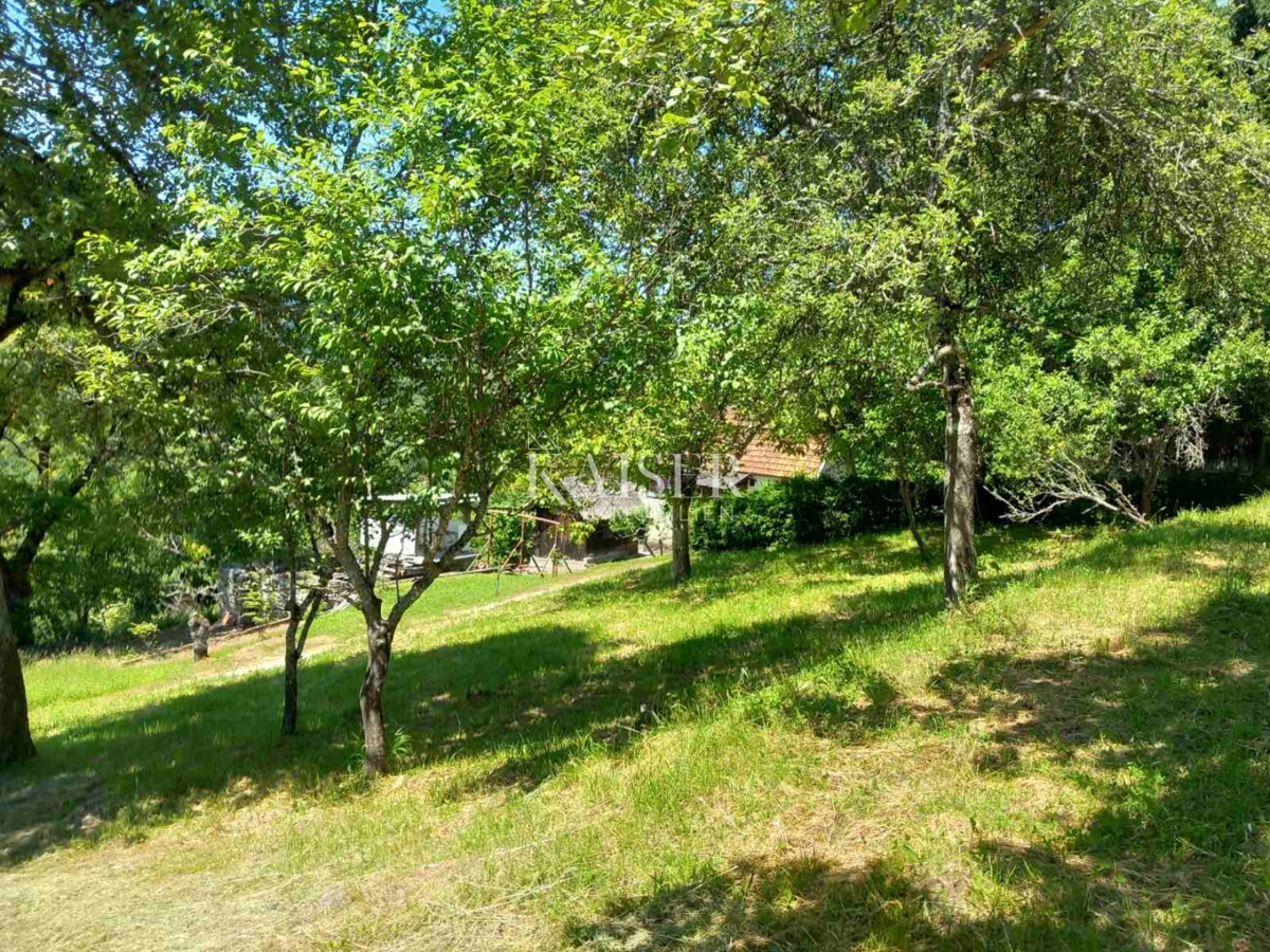 Vrbovsko, zazidljivo zemljišče Kamensko 776 m2
