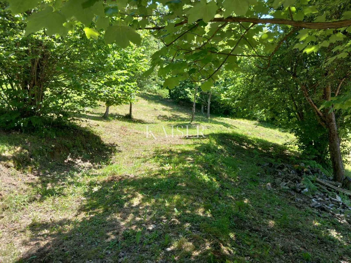 Vrbovsko, zazidljivo zemljišče Kamensko 776 m2
