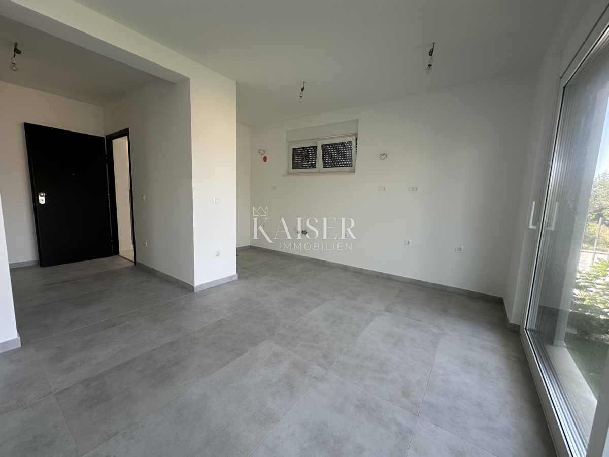 Zadar; Kožino - stanovanje 135 m2 z bazenom ob morju