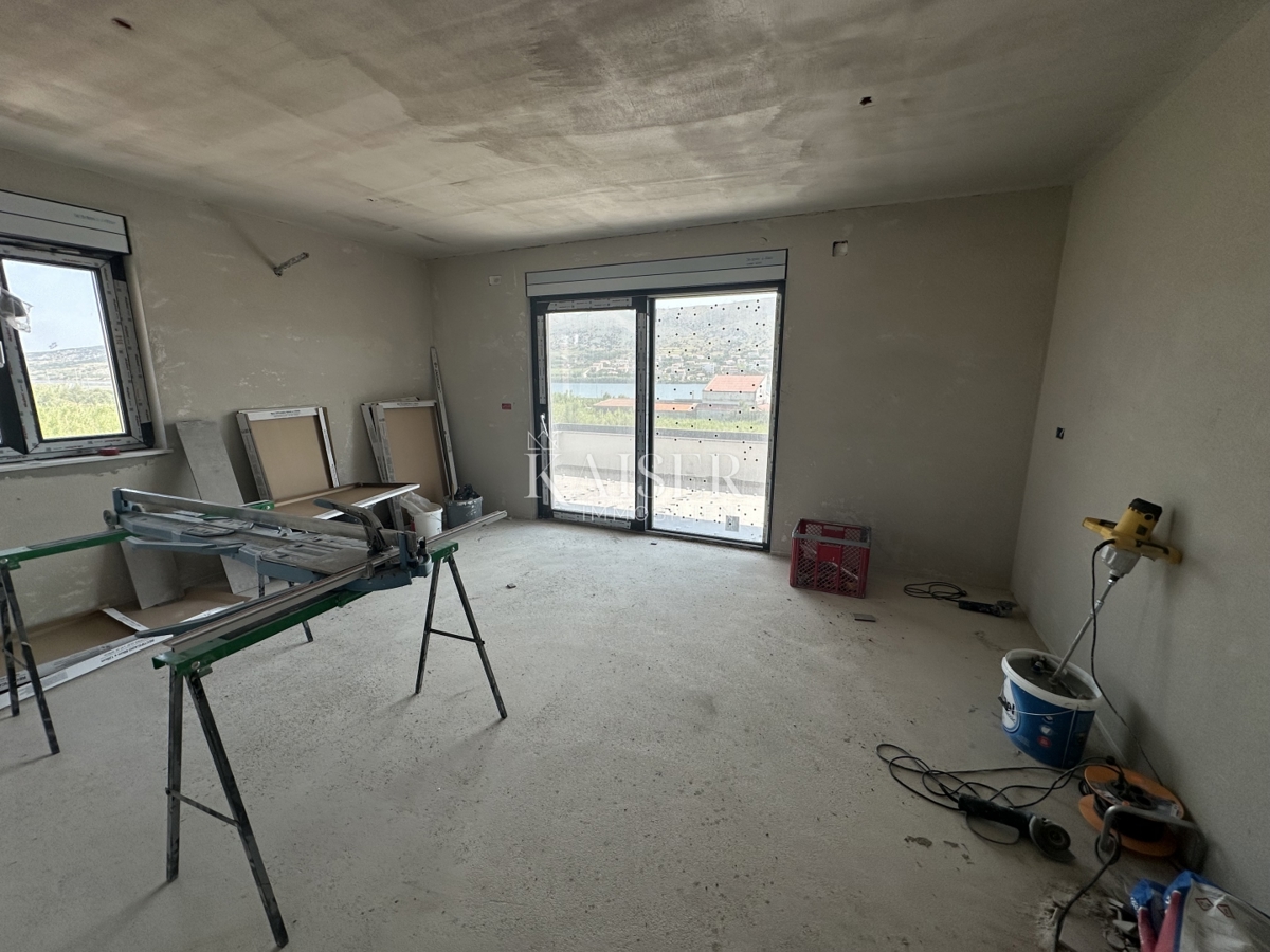 Pag, apartma - 57,63 m2 s pogledom na morje, 70 m od morja