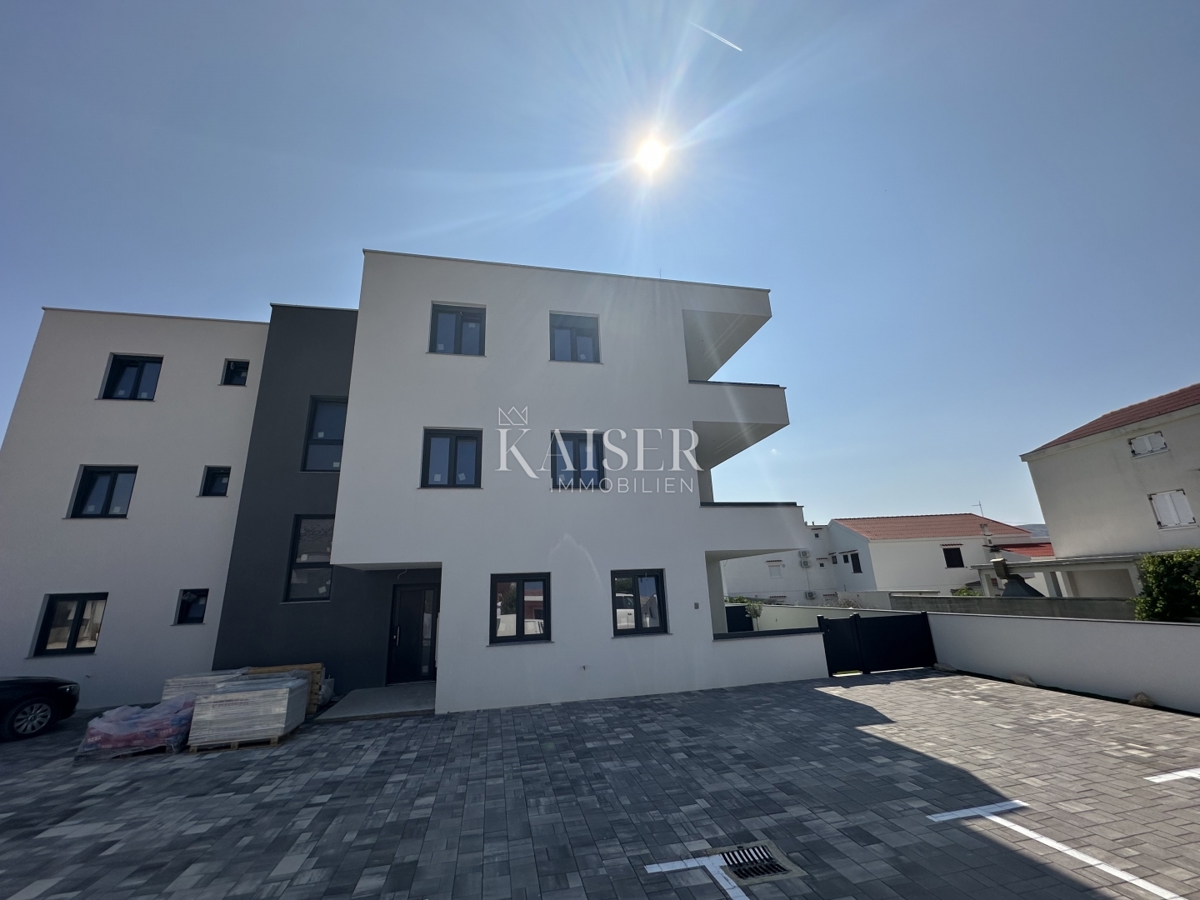 Pag, apartma - 57,63 m2 s pogledom na morje, 70 m od morja