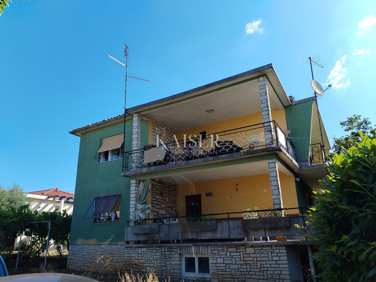 Istra, Umag, samostojna hiša 280 m2, 250 m od morja
