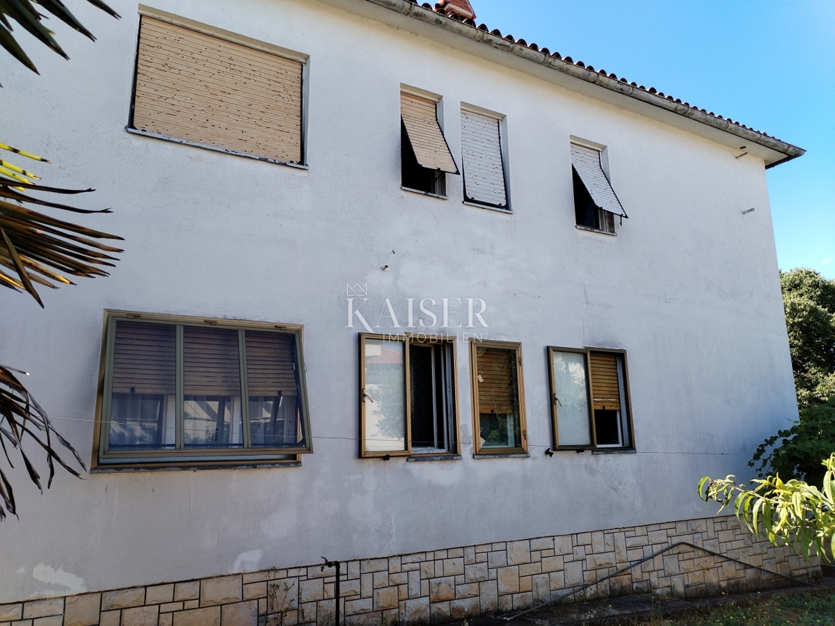 Istra, Umag, samostojna hiša 280 m2, 250 m od morja