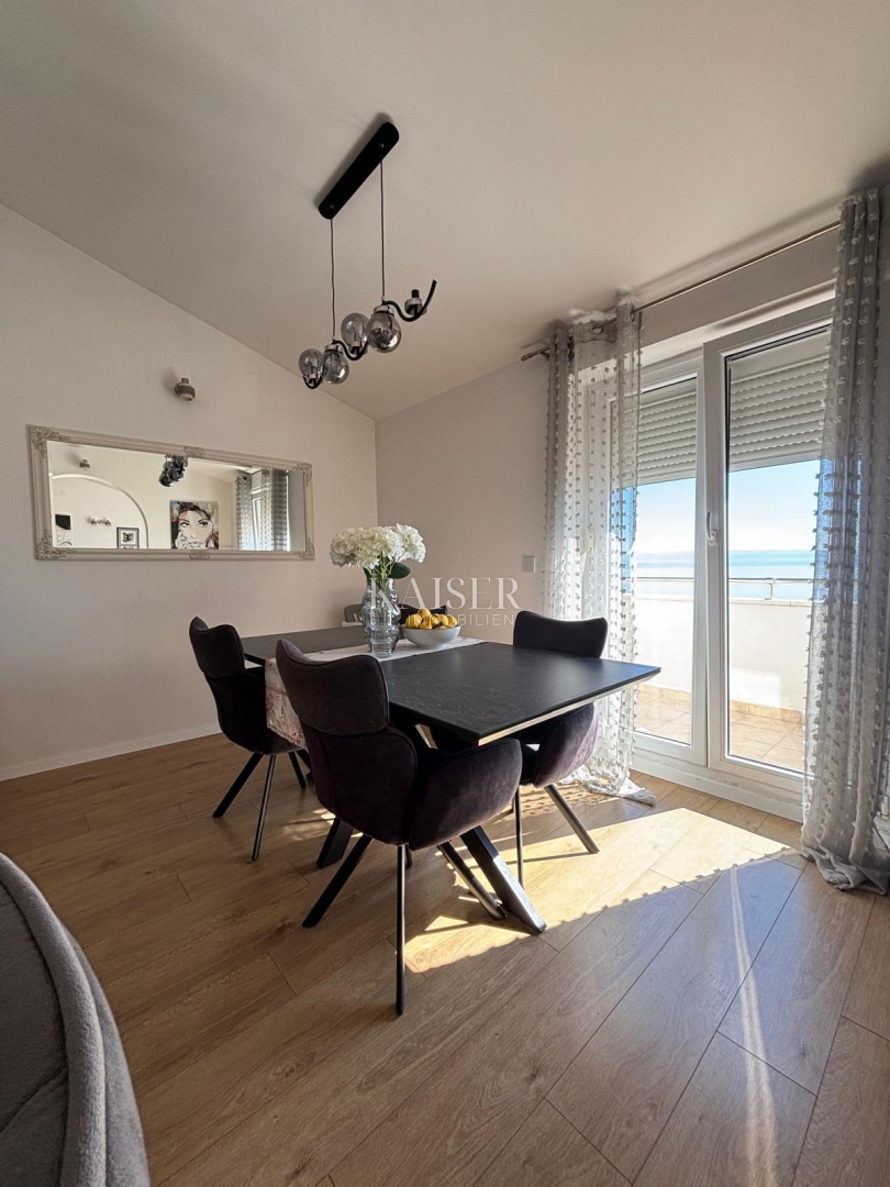 Split, Žnjan - trosobno stanovanje 120 m2 s pogledom na morje