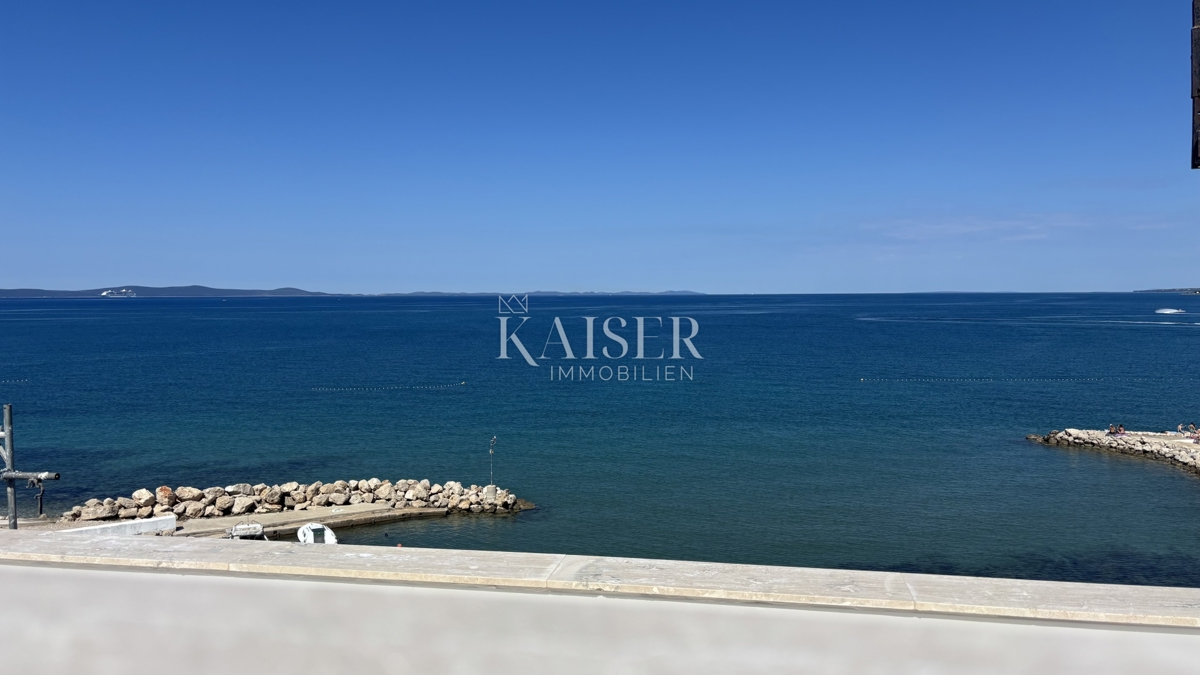 Zadar – Zaton | Ekskluzivno stanovanje v prvi vrsti ob morju s teraso in očarljivim razgledom