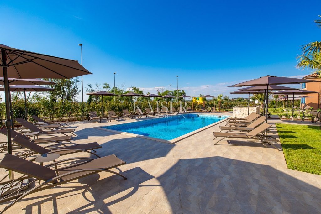 Istra - Poreč, ekskluzivna vila s 6 apartmaji v bližini morja