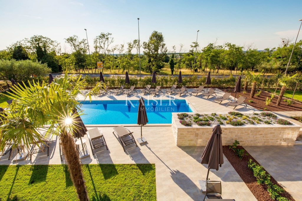 Istra - Poreč, ekskluzivna vila s 6 apartmaji v bližini morja