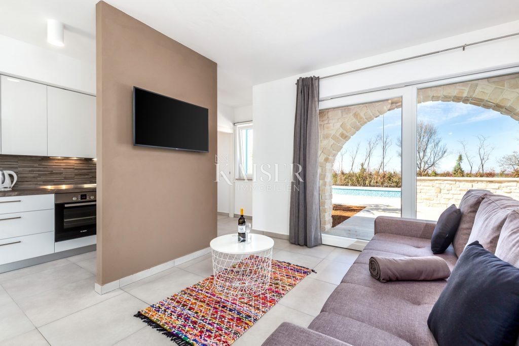 Istra - Poreč, ekskluzivna vila s 6 apartmaji v bližini morja