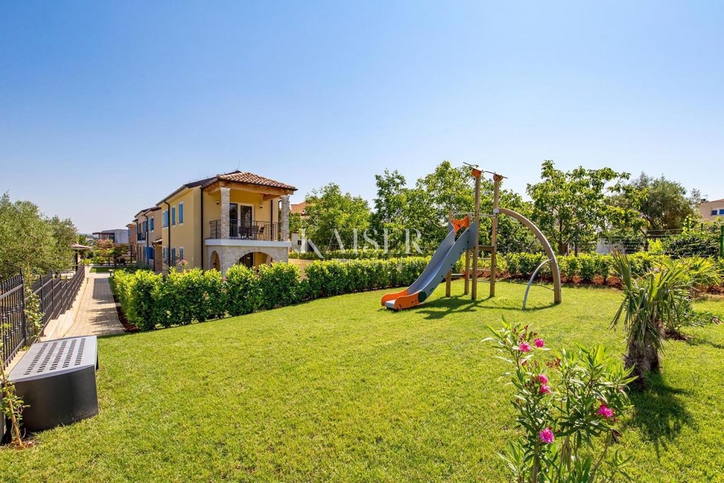 Istra - Poreč, ekskluzivna vila s 6 apartmaji v bližini morja