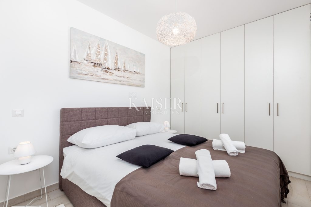 Istra - Poreč, ekskluzivna vila s 6 apartmaji v bližini morja