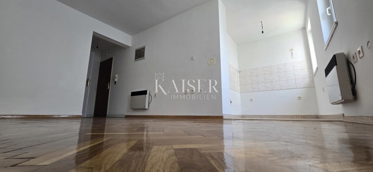 Krk, Krk - Apartma 300 m od morja s parkirnim mestom - takoj vseljivo