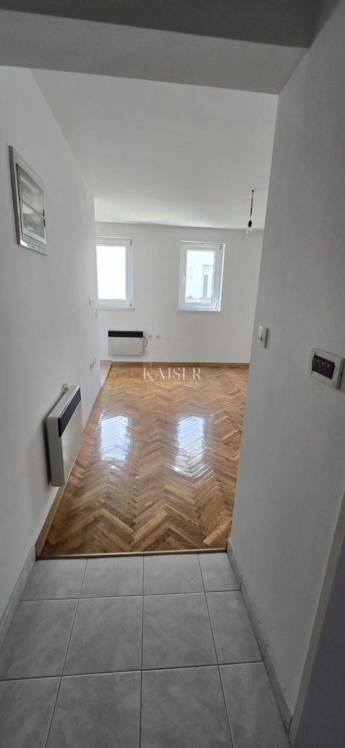Krk, Krk - Apartma 300 m od morja s parkirnim mestom - takoj vseljivo
