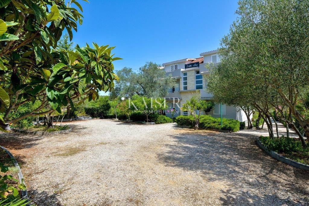 Ugljan, Kukljica - Čudovita apartmajska vila v srcu Kukljice - bisera otoka Ugljana