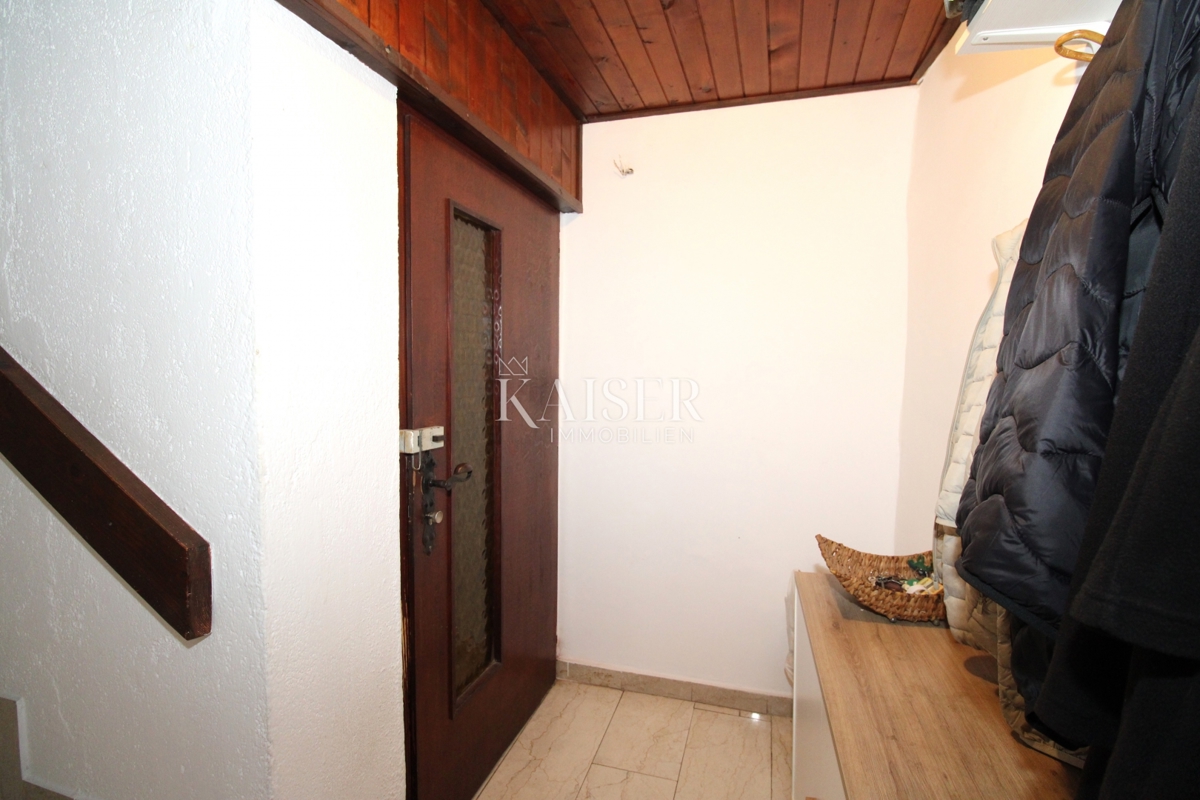 Istra, Pula - zgodovinsko stanovanje 104m2 s freskami in teraso