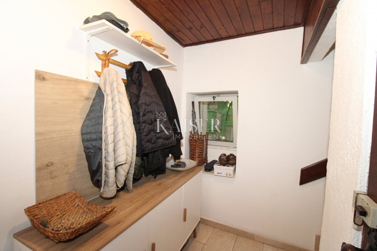 Istra, Pula - zgodovinsko stanovanje 104m2 s freskami in teraso