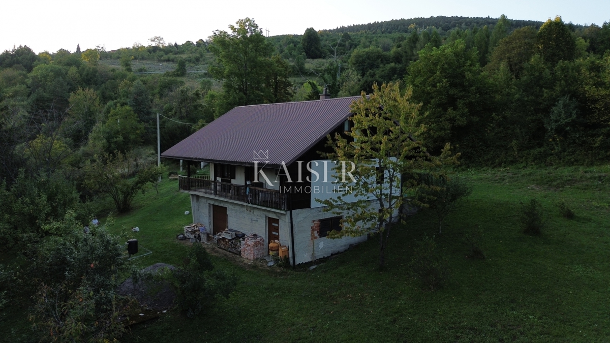 Gorski kotar, Vrbovsko - hiša z velikim vrtom, samo v naši ponudbi!