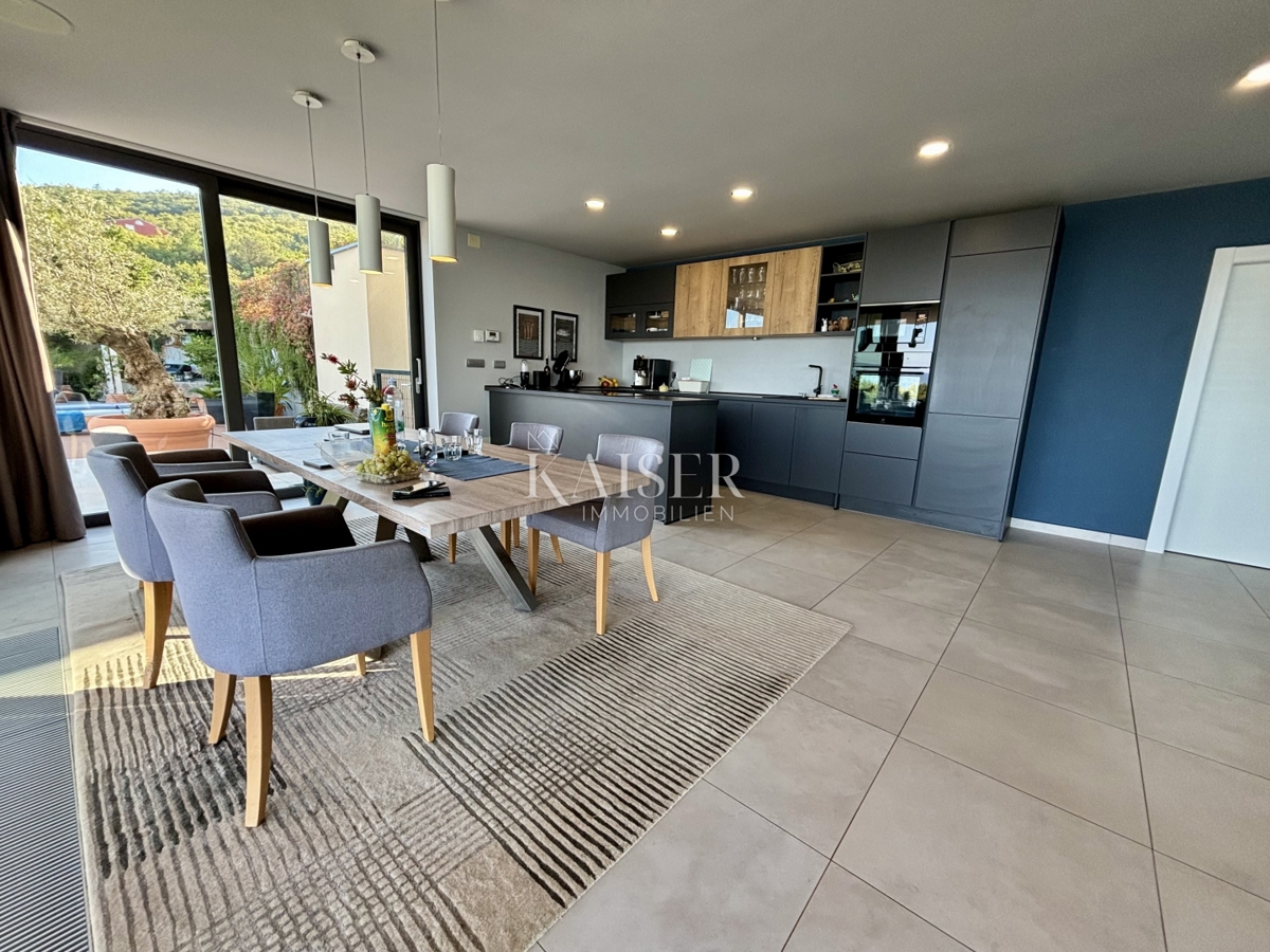 Istra, Rabac - edinstvena vila z morjem na dlani, 210 m2