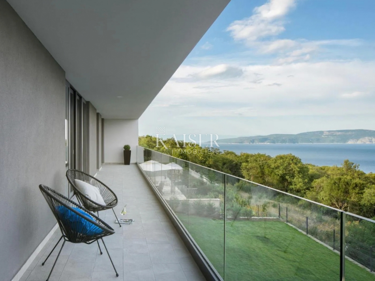 Istra, Rabac - edinstvena vila z morjem na dlani, 210 m2