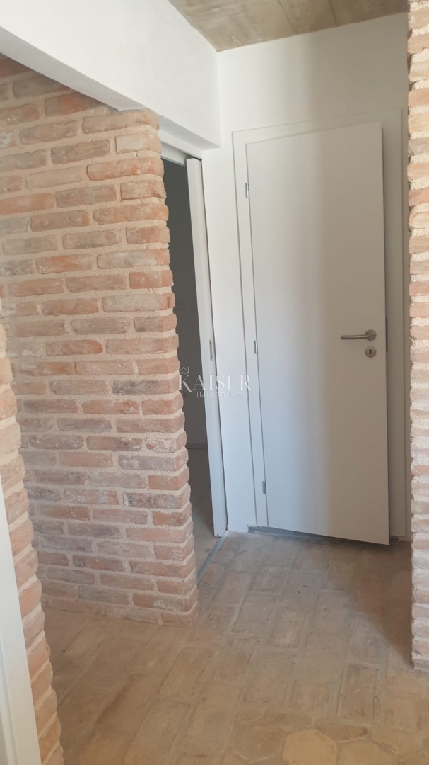 Mali Lošinj, Punta Križa - hiša ob morju